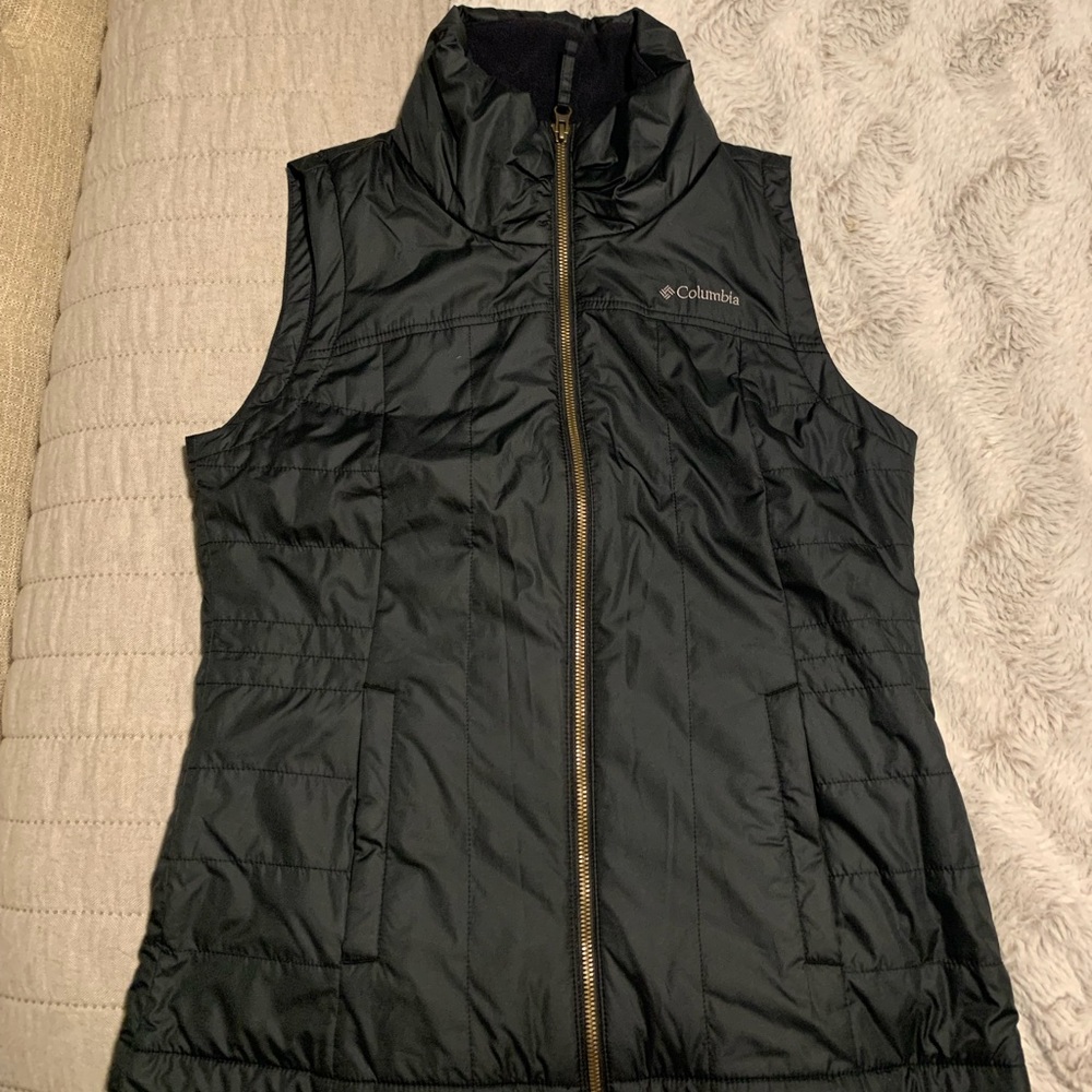 Womens black Columbia puffer vest